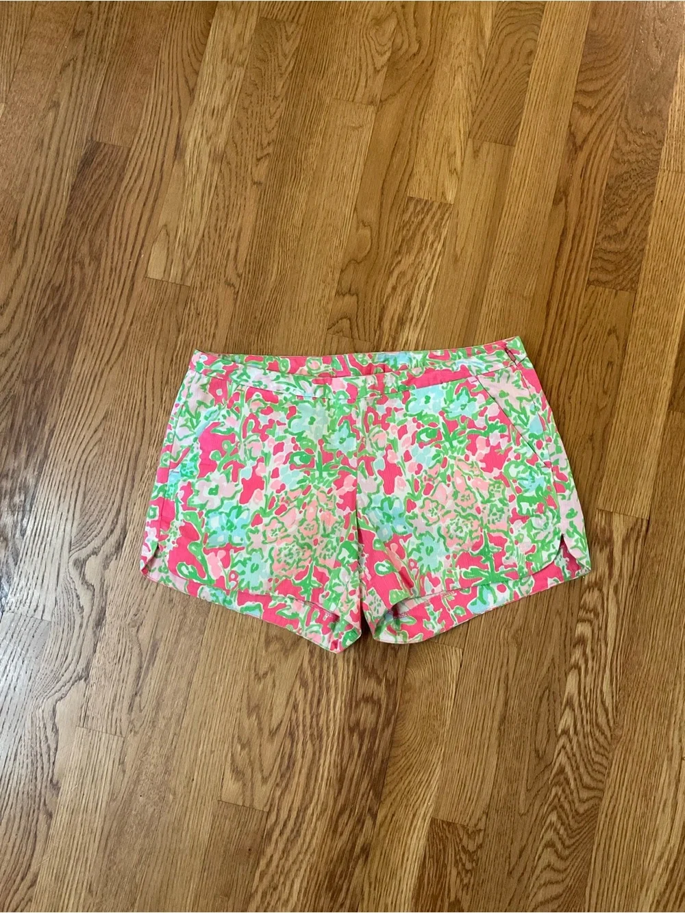 Lilly Pulitzer- Adie Southern Charm Pink & Lime Green Floral Shorts. Size 2